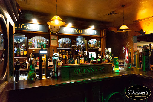 Bar de cócteles de noche